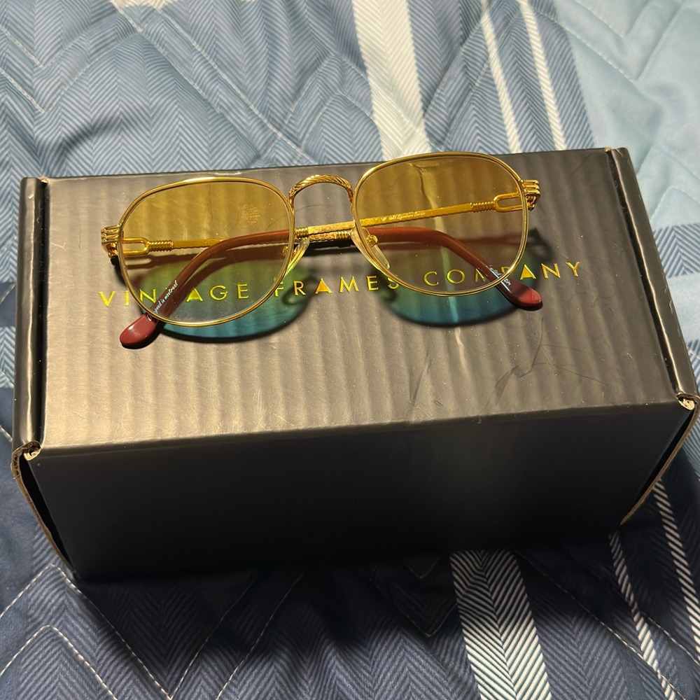 DETROIT PLAYER SIGNATURE SERIES 18KT GOLD